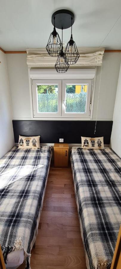 Mobil Home Dans Camping Saillagouse Exteriör bild